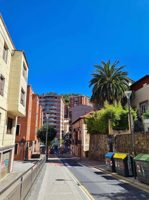 La Casita Verde. Metro Cerca Del Casco Viejo Bilbao Exterior photo